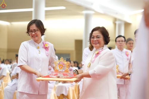 ภาพ No.311948:วันอังคารที่ 3 มีนาคม พ.ศ.2569 พิธีมอบโล่วัชรเกียรติยศ โครงการตอบปัญหาธรรมะทางก้าวหน้า ครั่งที่ 43, พิธีมอบโล่วัชรเกียรติยศ โครงการสอบตอบปัญหาศีลธรรม เพื่อสันติภาพโลก (World-Pec) ครั้งที่ 19 ณ สภาธรรมกายสากล วัดพระธรรมกาย