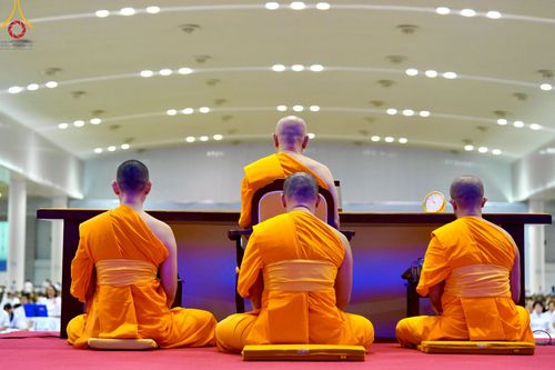 ภาพ No.222744:วันอาทิตย์ต้นเดือนที่ 4 พฤษภาคม พ.ศ. 2568 พิธีบูชาข้าวพระ ณ สภาธรรมกายสากล วัดพระธรรมกาย