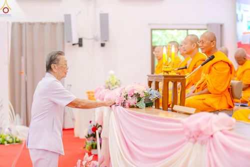 ภาพ No.246830:วันอาทิตย์ที่ 14 กันยายน พ.ศ. 2568 พิธีทอดผ้าป่า ซื้อดิน ปรับพื้นที่ลานธรรม  และพิธีกลั่นแผ่นดิน โปรยทราย สถาปนาองค์พระเจดีย์ เพื่อสร้างสันติภาพโลก  ณ ศูนย์ปฏิบัติธรรมสระบุรี อ.พระพุทธบาท จ.สระบุรี