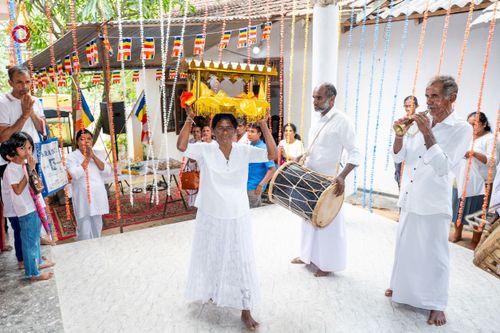 ภาพ No.175836:พิธีทอดผ้าป่าสมทบกฐิน ณ วัดศรีสุมนะ วิเวกรามายา เมืองมาตะเล ศรีลังกา โดยมูลนิธิธรรมกาย ในนามหลวงพ่อธัมมชโย วันที่ 8 พฤศจิกายน พ.ศ. 2567