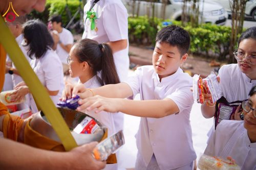 ภาพ No.173835:พิธีทอดกฐิน วัดภาวนาปีนัง ประเทศมาเลเซีย วันที่ 31 ตุลาคม พ.ศ. 2567