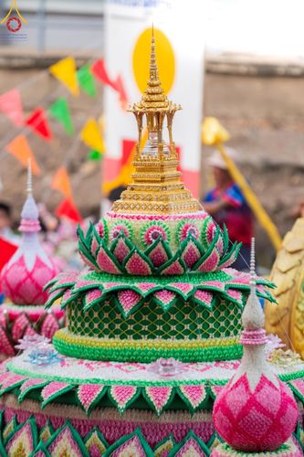 ภาพ No.123823:ขบวนพาเหรดเรือในพิธีเปิดโครงการแข่งขันเรือพาย อบต.คลองสาม ประจำปี พ.ศ. 2567 วันเสาร์ที่ 17 กุมภาพันธ์ พ.ศ. 2567