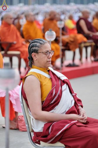 ภาพ No.77169:พิธีจุดมาฆประทีป ในวันมาฆบูชา อาทิตย์ต้นเดือนที่ 6 มีนาคม พ.ศ. 2566 ณ วัดพระธรรมกาย อ.คลองหลวง จ.ปทุมธานี