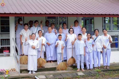 ภาพ No.247839:วันที่ 19-21 กันยายน พ.ศ. 2568 โครงการอบรมอุบาสิกาแก้ว รุ่นที่ 2 ณ ศูนย์ปฏิบัติธรรมจังหวัดบุรีรัมย์