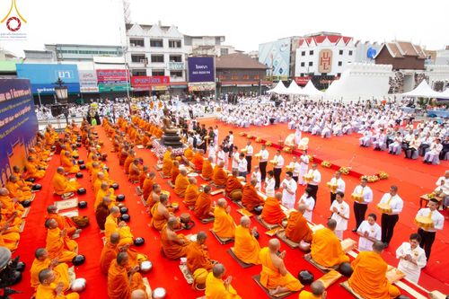 ภาพ No.126309:พิธีทำบุญเมืองนครราชสีมา ฉลอง 556 ปี ตักบาตรพระ 10,000 รูป ในวันเสาร์ที่ 2 มีนาคม พ.ศ.2567 ณ อนุสาวรีย์ท้าวสุรนารี จ.นครราชสีมา จัดโดย คณะสงฆ์จังหวัดนครราชสีมา ร่วมกับสำนักงานจังหวัดนครราชสีมา