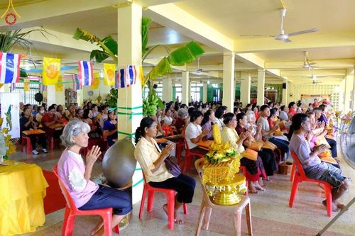 ภาพ No.163527:โครงการกฐินสามัคคีทั่วไทย 30,000 วัด บูชาธรรม 80 ปี หลวงพ่อธัมมชโย โดย คณะศิษยานุศิษย์วัดพระธรรมกาย ณ วัดสว่างสามัคคี จ.เพชรบูรณ์ วันที่ 20 ตุลาคม พ.ศ. 2567