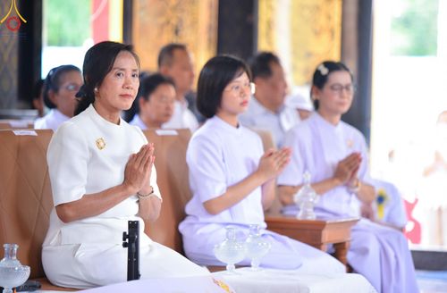 ภาพ No.163373:โครงการกฐินสามัคคีทั่วไทย 30,000 วัด บูชาธรรม 80 ปี หลวงพ่อธัมมชโย โดย คณะศิษยานุศิษย์วัดพระธรรมกาย ณ วัดหนองกระโดน อ.เมือง จ.นครปฐม วันที่ 19 ตุลาคม พ.ศ. 2567