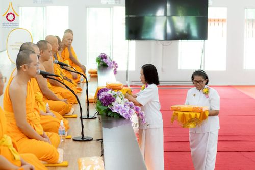 ภาพ No.238526:วันอาทิตย์ที่ 17 สิงหาคม พ.ศ. 2568 พิธีทอดผ้าป่าบำรุงศูนย์อบรมเยาวชนนครปฐม ครบรอบ 14 ปี และพิธีปลูกต้นไม้รอบสระเศรษฐี ณ ศูนย์อบรมเยาวชนนครปฐม