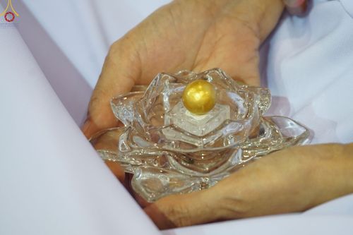 ภาพ No.76984:พิธีหล่อพระบรมพุทธเจ้า ในวันมาฆบูชา อาทิตย์ต้นเดือนที่ 6 มีนาคม พ.ศ. 2566 ณ วัดพระธรรมกาย จ.ปทุมธานี