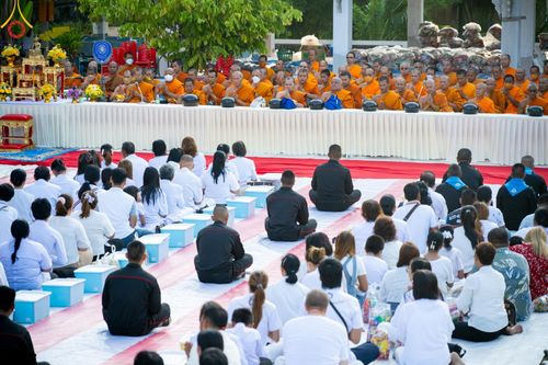 ภาพ No.131790:พิธีถวายสังฆทาน 323 วัด 4 จังหวัดชายแดนภาคใต้ ปีที่ 20 ครั้งที่ 167 และ พิธีมอบกองทุนหนุนแรงใจช่วยครูใต้ ปีที่ 17 ครั้งที่ 132 วันเสาร์ที่ 23 มีนาคม พ.ศ. 2567 ณ วัดมุจลินทวาปีวิหารพระอารามหลวง อ.หนองจิก จ.ปัตตานี
