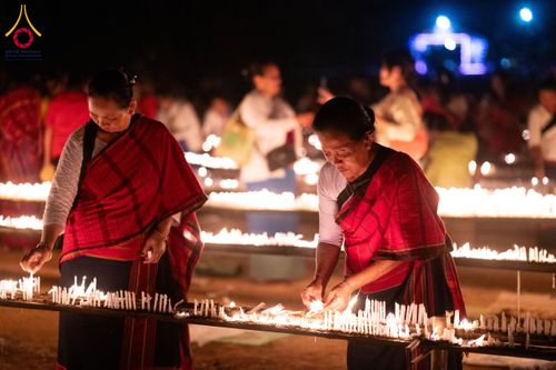 ภาพ No.176149:พิธีทอดกฐินสมทบ โดยมูลนิธิธรรมกาย ในนามหลวงพ่อธัมมชโย ณ วัดสัทธนารามา บานา วิหาร เมืองไดยุน รัฐอรุนาจาลประเทศ ประเทศอินเดีย วันที่ 15 พฤศจิกายน พ.ศ. 2567