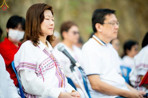 ภาพ No.139319:Photo Story  มหัศจรรย์วัดดงดินแดง Episode 7 พระภิกษุ-สามเณร ในโครงการบรรพชาอุปสมบทหมู่  กว่า 500 รูป ศีลจาริณีและสาธุชนกว่า 500 คน ร่วมพิธีบูชาข้าวพระ วัดดงดินแดง ต.ม่อนจอง อ.อมก๋อย จ.เชียงใหม่ วันอาทิตย์ที่ 7 เมษายน พ.ศ.2567