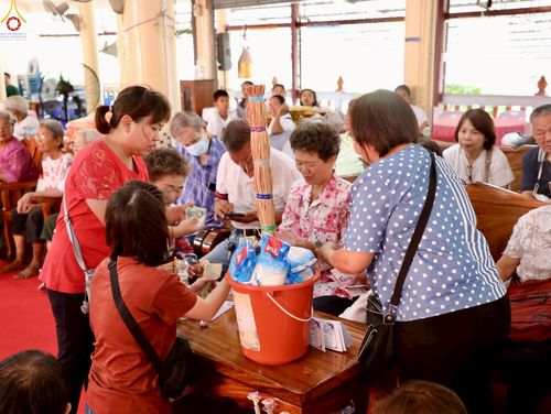 ภาพ No.252449:วันที่ 11 ตุลาคม พ.ศ. 2568 พิธีทอดกฐินสามัคคีทั่วไทย 30,000 วัด โดยคณะศิษยานุศิษย์ บูชาธรรม 81 ปี หลวงพ่อธัมมชโย ณ วัดดอกไม้ อ.บางปะหัน จ.พระนครศรีอยุธยา