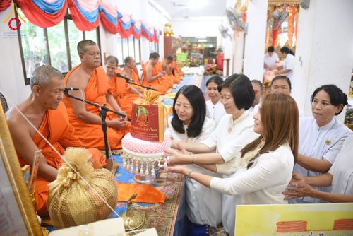 ภาพ No.173727:พิธีทอดกฐิน วัดเขาดินใต้ จ.สระบุรี ในโครงการกฐินสามัคคีทั่วไทย 30,000 วัด บูชาธรรม 80 ปี หลวงพ่อธัมมชโย โดยคณะศิษยานุศิษย์วัดพระธรรมกาย วันที่ 7 พฤศจิกายน พ.ศ. 2567