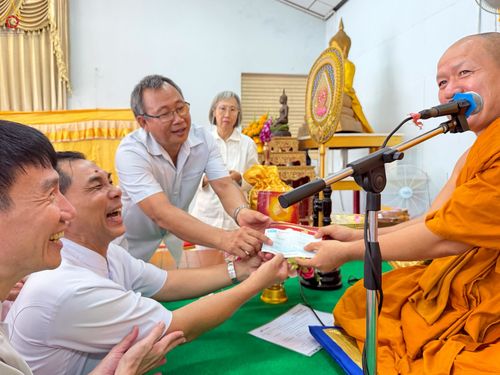 ภาพ No.252159:วันที่ 11 ตุลาคม พ.ศ. 2568 พิธีทอดกฐินสามัคคีทั่วไทย 30,000 วัด โดยคณะศิษยานุศิษย์ บูชาธรรม 81 ปี หลวงพ่อธัมมชโย ณ วัดกลางทุมมาวาส อ.พนัสนิคม จ.ชลบุรี