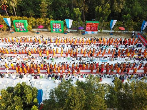 ภาพ No.123666:พิธีตักบาตรพระ ๑,๐๐๐ รูป ทำบุญครบรอบวัดห้วยตองสัก ๓๖ ปี วันเสาร์ที่ ๑๐ กุมภาพันธ์ พ.ศ. ๒๕๖๗ ณ วัดห้วยตองสัก อ.จอมทอง จ.เชียงใหม่