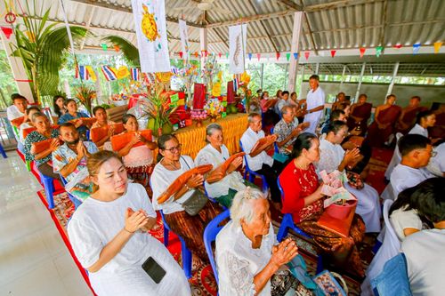 ภาพ No.258361:วันที่ 18 ตุลาคม พ.ศ. 2568 พิธีทอดกฐินสามัคคีทั่วไทย 30,000 วัด โดยคณะศิษยานุศิษย์ บูชาธรรม 81 ปี หลวงพ่อธัมมชโย ณ สำนักสงฆ์ป่าเขานันทา จ.สุพรรณบุรี