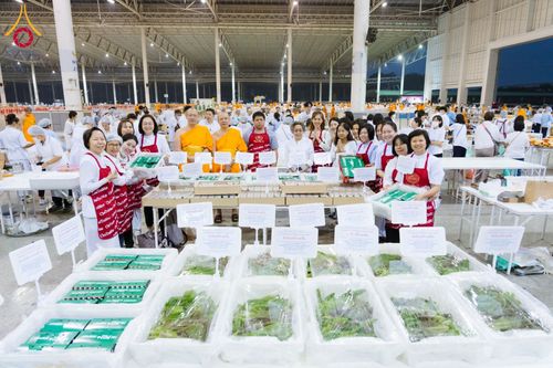 ภาพ No.120583:พิธีถวายภัตตาหารเป็นสังฆทาน แด่คณะพระธรรมยาตรา ปีที่ 12 วันที่ 29 มกราคม พ.ศ. 2567 ณ สภาธรรมกายสากล วัดพระธรรมกาย