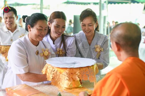 ภาพ No.58487:พิธีทอดผ้าป่ากองทุนการศึกษา ณ ศูนย์ปฏิบัติธรรมวิหารแดง ต.เจริญธรรม อ.วิหารแดง จ.สระบุรี วันที่ 21 เมษายน พ.ศ.2567