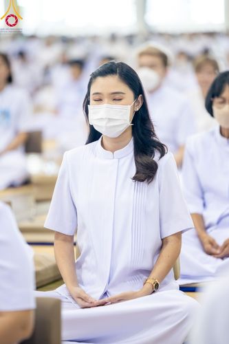 ภาพ No.99702:พิธีปฏิบัติธรรมและพิธีบูชาข้าวพระ ในวันอาทิตย์ต้นเดือนที่ 3 ธันวาคม พ.ศ. 2566 ณ สภาธรรมกายสากล วัดพระธรรมกาย จ.ปทุมธานี