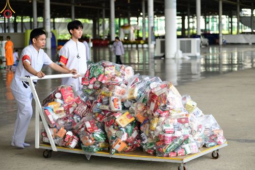 ภาพ No.150557:V.44 เพื่อพ่อ ภาพเตรียมงาน ปฎิบัติงาน ของเจ้าหน้าที่ อาสาสมัคร ทุกสถานะ เพื่อความสำเร็จ ในงานวันธรรมชัย วันอังคารที่ 27 สิงหาคม พ.ศ. 2567