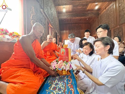 ภาพ No.169205:พิธีทอดกฐิน ณ วัดรางบัว แขวงบางหว้า เขตภาษีเจริญ จ.กรุงเทพมหานคร ในโครงการกฐินสามัคคีทั่วไทย 30,000 วัด บูชาธรรม 80 ปี หลวงพ่อธัมมชโย โดยคณะศิษยานุศิษย์วัดพระธรรมกาย วันที่ 20 ตุลาคม พ.ศ. 2567