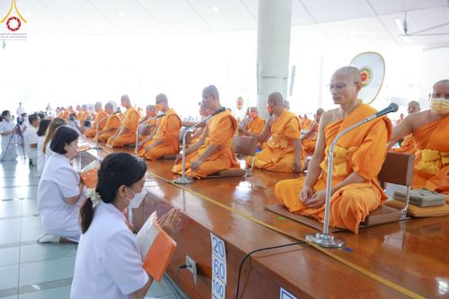 ภาพ No.91526:พิธีบุพเปตพลี ครั้งที่ 142 ร่วมอุทิศบุญแด่หมู่ญาติที่ล่วงลับไปแล้ว และสืบทอดอายุพระพุทธศาสนา วันอาทิตย์ที่ 29 ตุลาคม พ.ศ. 2566 (วันพระขึ้น 15 ค่ำ เดือน 11) ณ หอฉันคุณยายอาจารย์ฯ วัดพระธรรมกาย