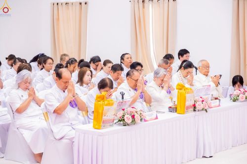 ภาพ No.234575:วันอาทิตย์ที่ 20 กรกฎาคม  พ.ศ.2568 พิธีทอดผ้าป่าภาคพื้นอเมริกา พิธีเจริญพระพุทธมนต์ ฉลองอาคารแก้วธรรมชัยรัตนอนันต์ วัดพระธรรมกายเทนเนสซี ประเทศสหรัฐอเมริกา