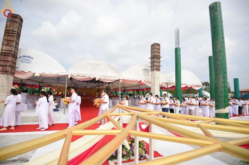 ภาพ No.123966:พิธีทอดผ้าป่า ปิดแผ่นทองค้ำฟ้า ครบรอบ 1 ปี สถาปนาอาคาร 80 ปี หลวงพ่อธัมมชโย ณ ศูนย์ปฏิบัติธรรมวิหารแดง ตำบลเจริญธรรม อำเภอวิหารแดง จ.สระบุรี วันที่ 18 กุมภาพันธ์ พ.ศ. 2567