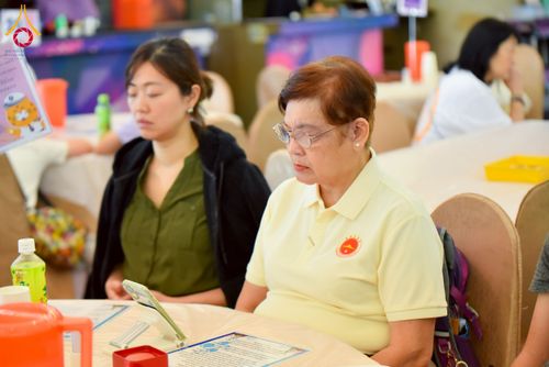 ภาพ No.224819:วันเสาร์ ที่ 10 พฤษภาคม พ.ศ. 2568 วัดพระธรรมกายฮ่องกง จัดพิธีปล่อยปลา บนเรือใหญ่บนอ่าวฮ่องกง และจัดพิธีถวายมหาสังฆทานกลางทะเล ประจำปี 2568 เนื่องในสัปดาห์วิสาขบูชาโลก