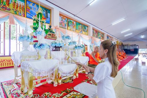 ภาพ No.163194:โครงการกฐินสามัคคีทั่วไทย 30,000 วัด บูชาธรรม 80 ปี หลวงพ่อธัมมชโย โดย คณะศิษยานุศิษย์วัดพระธรรมกาย ณ วัดหนองกาดำบำรุงธรรม จ.พิษณุโลก วันที่ 19 ตุลาคม พ.ศ. 2567