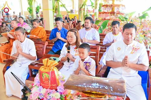 ภาพ No.182933:พิธีทอดกฐิน ณ วัดวังวุ้ง อ.ท่าตะเกียบ จ.ฉะเชิงเทรา ในโครงการทอดกฐินสามัคคีทั่วไทย 30,000 วัด บูชาธรรม 80 ปี หลวงพ่อธัมมชโย โดยคณะศิษยานุศิษย์วัดพระธรรมกาย วันที่ 10 พฤศจิกายน พ.ศ. 2567