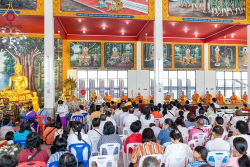 ภาพ No.183821:พิธีทอดกฐิน ณ วัดหลักสาม เขตหนองแขม กรุงเทพมหานคร ในโครงการทอดกฐินสามัคคีทั่วไทย 30,000 วัด บูชาธรรม 80 ปี หลวงพ่อธัมมชโย โดยคณะศิษยานุศิษย์วัดพระธรรมกาย วันที่ 10 พฤศจิกายน พ.ศ. 2567