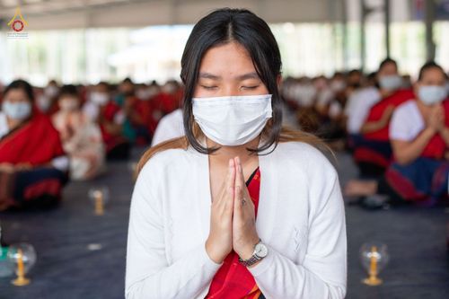 ภาพ No.76531:คณะสงฆ์และสามเณรบังกลาเทศ ปฎิบัติธรรมและจุดโคมประทีปถวายเป็นพุทธบูชา วันที่ 17 กุมภาพันธ์ พ.ศ. 2566