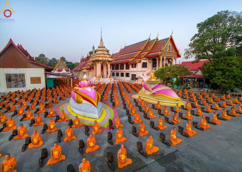 ภาพ No.113730:พระธรรมยาตราร่วมปฏิบัติธรรม และถ่ายภาพหมู่ประวัติศาสตร์ ปีที่ 12  วันที่ 16 มกราคม พ.ศ. 2567  ณ วัดโบสถ์บน จ.นนทบุรี