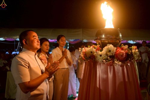 ภาพ No.261548:วันที่ 17-18 ตุลาคม พ.ศ. 2568 พิธีเจริญพระพุทธมนต์คณะสงฆ์ 108 กลั่นแผ่นดินองค์พระเจดีย์สระบุรี สมโภชองค์กฐิน และพิธีทอดกฐิน ณ ศูนย์ปฏิบัติธรรมสระบุรี ในโครงการกฐินสามัคคีทั่วไทย 30,000 วัด บูชาธรรม 81 ปี หลวงพ่อธัมมชโย โดยคณะศิษยานุศิษย์วัดพระธรรมกาย