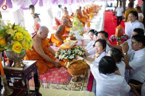 ภาพ No.164581:พิธีทอดกฐิน ณ วัดทางหลวง อ.บางซ้าย จ.พระนครศรีอยุธยา ในโครงการกฐินสามัคคีทั่วไทย 30,000 วัด บูชาธรรม 80 ปี หลวงพ่อธัมมชโย โดยคณะศิษยานุศิษย์วัดพระธรรมกาย วันที่ 20 ตุลาคม พ.ศ. 2567