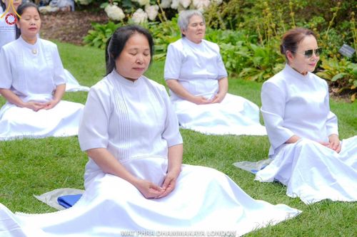 ภาพ No.151568:คณะสงฆ์และสาธุชน วัดพระธรรมกายลอนดอน ได้จัดปฎิบัติธรรมบูชาธรรม 80 ปี หลวงพ่อธัมมชโย เนื่องในวันธรรมชัย ระหว่างวันที่ 24-27 สิงหาคม พ.ศ. 2567