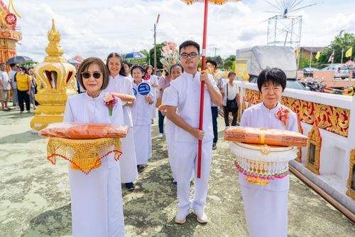 ภาพ No.165320:พิธีทอดกฐิน ณ วัดตระพัง ต.เชียงรากใหญ่  อ.สามโคก จ.ปทุมธานี ในโครงการกฐินสามัคคีทั่วไทย 30,000 วัด บูชาธรรม 80 ปี หลวงพ่อธัมมชโย โดยคณะศิษยานุศิษย์วัดพระธรรมกาย วันที่ 20 ตุลาคม พ.ศ. 2567