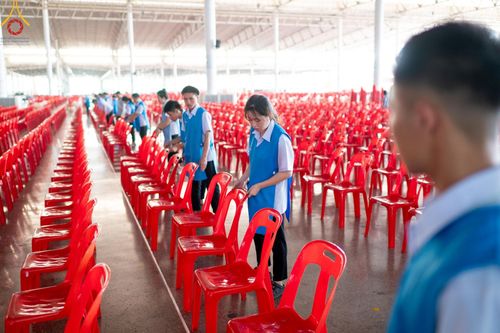 ภาพ No.60806:V.37 ยิ่งกว่าดี เพื่อ 80 ปีของพ่อ ภาพการเตรียมงานของหน่วยงานต่างๆ เพื่อพิธีฉลองอายุวัฒนมงคล 80 ปี หลวงพ่อธัมมชโย และรับถวายมหาสังฆทาน 10,000 กว่าวัดทั่วประเทศ ในวันคุ้มครองโลก วันจันทร์ที่ 22 เมษายน พ.ศ. 2567