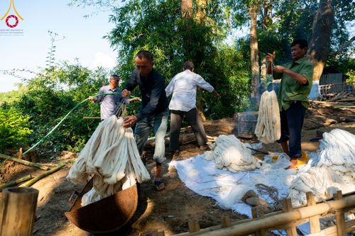 ภาพ No.98583:พิธีทอดกฐินสมทบวัดกัลยาณมิตรต่างประเทศ ณ วัดราชบัณนะวิหาร เมืองรังกามาติ ประเทศบังกลาเทศ วันศุกร์ที่ 24 พฤศจิกายน พ.ศ. 2566