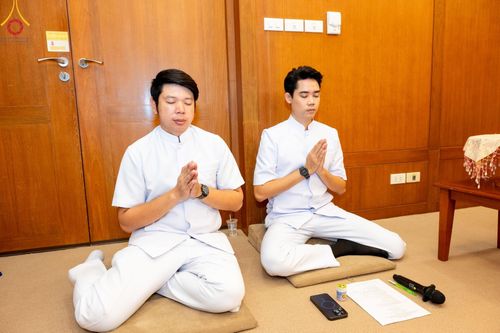 ภาพ No.145893:พิธีเจริญพระพุทธมนต์และมอบผ้าไตร โครงการปฐมอุปสมบทสมโภช วัดพระธรรมกายโทชิหงิ ประเทศญี่ปุ่น บูชาธรรมหลวงพ่อธัมมชโย เนื่องในโอกาสเจริญอายุวัฒนมงคล 80 ปี (22 เมษายน พ.ศ.2567) วันพฤหัสบดีที่ 25 กรกฎาคม พ.ศ. 2567 ณ อาศรมบัณฑิต วัดพระธรรมกาย จัดโดย คณะศิษยานุศ