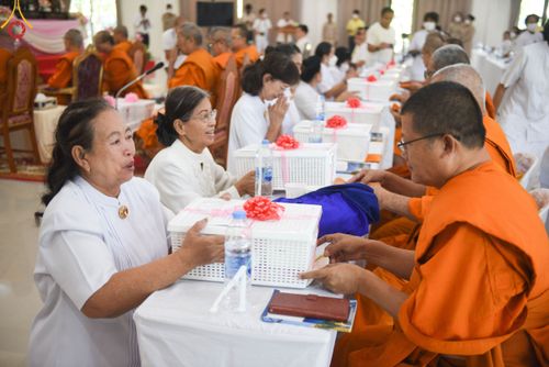 ภาพ No.103565:พิธีถวายจตุปัจจัย และภัตตาหารเป็นสังฆทาน , พิธีมอบอักษรสารตราตั้งฐานานุกรม และพัดยศ , การประชุมคณะสงฆ์ประจำจังหวัดสระบุรี  ณ ศูนย์ปฏิบัติธรรมจังหวัดสระบุรี อ.พระพุทธบาท จ.สระบุรี   วันอังคารที่ 19 ธันวาคม  พ.ศ. 2566