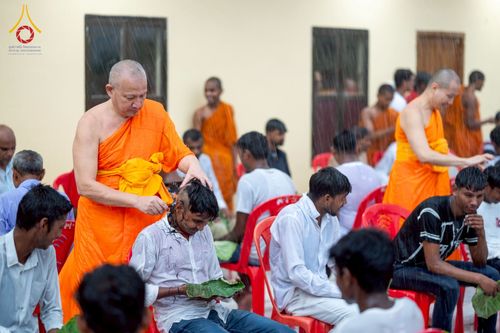 ภาพ No.231018:วันที่ 1 กรกฎาคม พ.ศ. 2568 โครงการบรรพชาสามเณร 300 รูป ถวายเป็นพุทธบูชา  วันอาสาฬหบูชา ณ จุดกำเนิดพระรัตนตรัย  ต้นแหล่งธัมมจักกัปปวัตตนสูตร เมืองพาราณสี  สารนาถ ประเทศอินเดีย