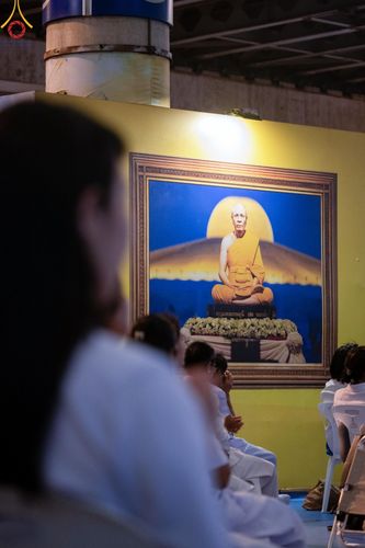 ภาพ No.160965:พิธีฉลองชัยสวดมนต์บทธัมมจักกัปปวัตนสูตร ครบ 6,788,140,140 จบ ณ มหารัตนวิหารคด วัดพระธรรมกาย วันที่ 10 ตุลาคม พศ. 2567