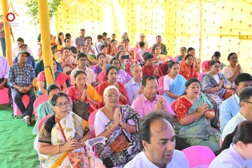 ภาพ No.179392:พิธีทอดกฐินสมทบ ณ วัดสันตินิเกตัน (Santiniketan Temple) เมืองกัลกัตตา ประเทศอินเดีย วันที่ 9 พฤศจิกายน พ.ศ. 2567 เพื่อสร้างโรงพยาบาลสำหรับชุมชน Santiniketan Ambedga Buddhist welfare mission