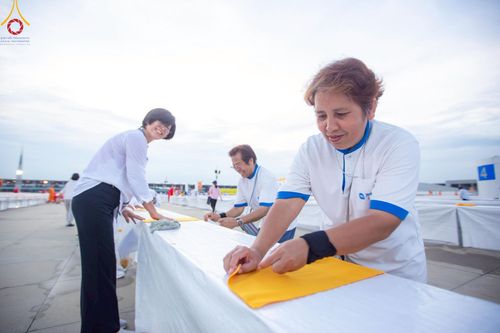 ภาพ No.218915:วันที่ 18-20 เมษายน พ.ศ. 2568 การเตรียมงานในลานธรรม , วิหารคด เพื่องานวันคุ้มครองโลก 22 เมษายน พศ. 2568