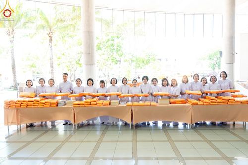 ภาพ No.143157:พิธีถวายภัตตาหารเพื่อเป็นกำลังแห่งการเข้าถึงธรรม ของพระภิกษุสามเณร วัดพระธรรมกาย วันเสาร์ที่ 6 กรกฏาคม พ.ศ. 2567 ณ หอฉันคุณยายอาจารย์ วัดพระธรรมกาย จ.ปทุมธานี