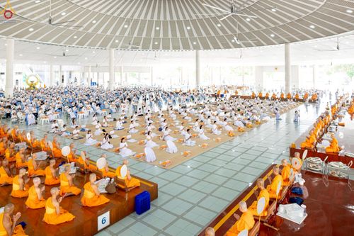 ภาพ No.237930:วันเสาร์ที่ 9 สิงหาคม พ.ศ. 2568 (วันพระ ขึ้น 15 ค่ำ เดือน 9) พิธีบุพเปตพลี ครั้งที่ 168 ร่วมอุทิศบุญแด่หมู่ญาติที่ล่วงลับไปแล้ว และสืบทอดอายุพระพุทธศาสนา ณ หอฉันคุณยายอาจารย์ฯ วัดพระธรรมกาย