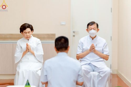 ภาพ No.223124:วันที่ 2 -10 พฤษภาคม พ.ศ. 2568 พิธีตัดปอยผม ปลงผม พิธีขอขมาลาอุปสมบทอุทิศชีวิต ของอุบาสก พิสิทธิ์ หมื่นแกล้ว  ณ วัดพระธรรมกาย